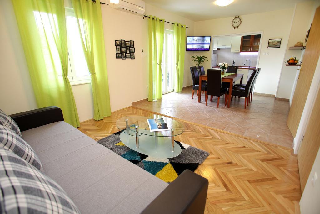 Apartment Biocic Трогир Стая снимка